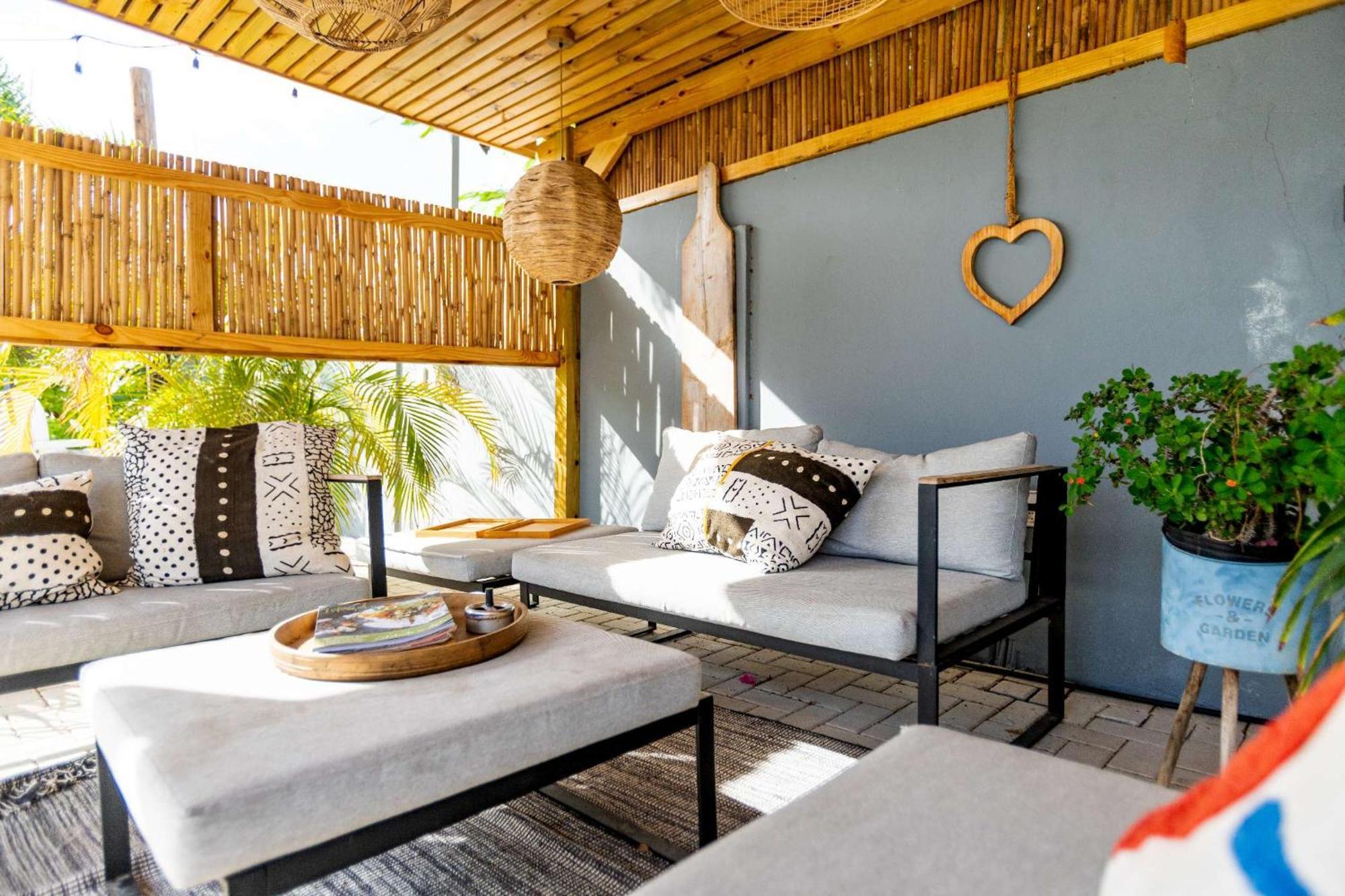 J&L Resort Willemstad Bagian luar foto