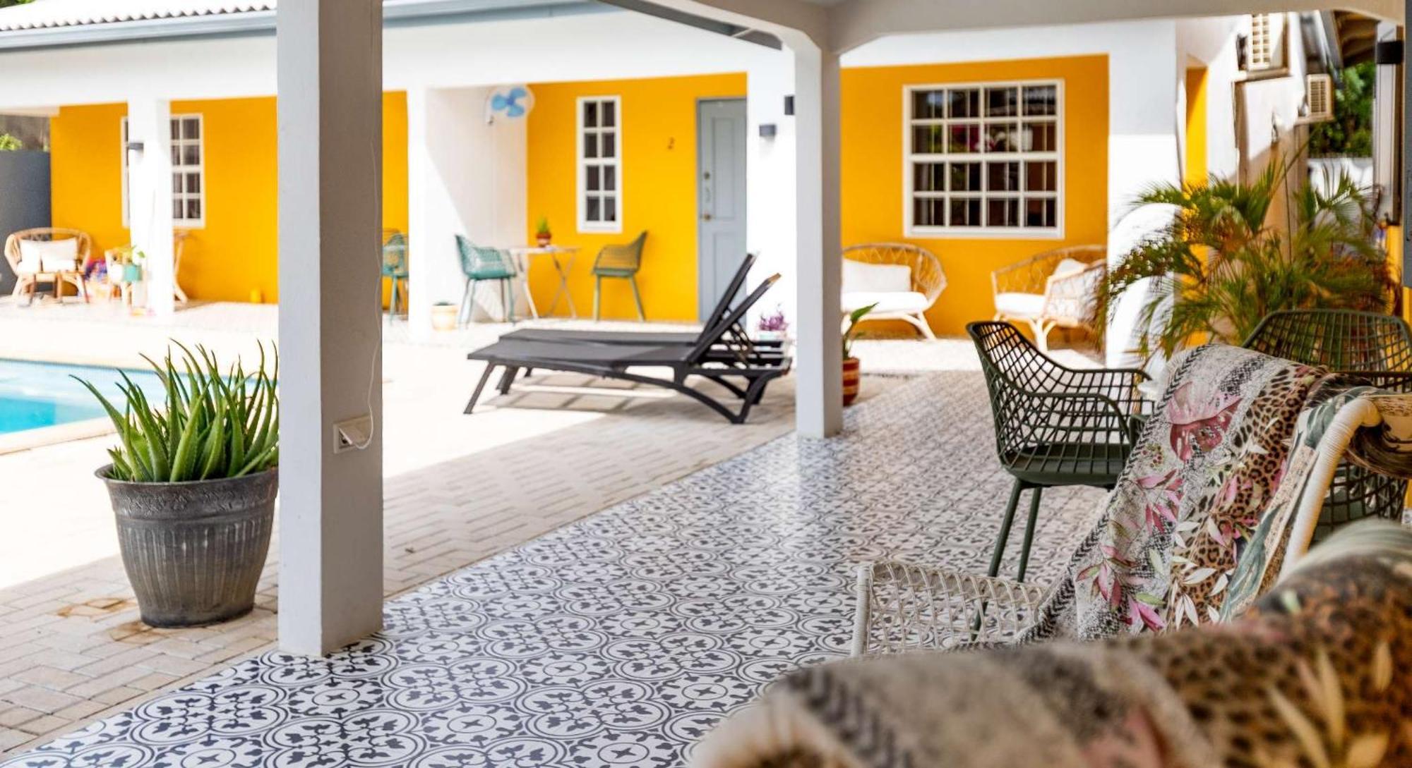 J&L Resort Willemstad Bagian luar foto