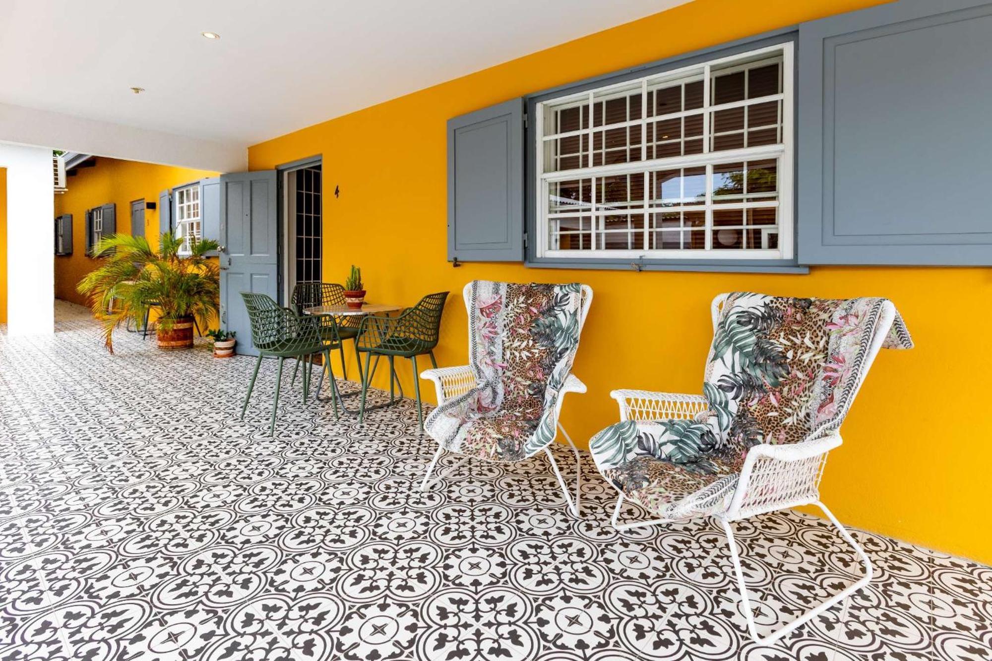 J&L Resort Willemstad Bagian luar foto